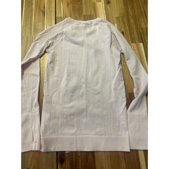 Lululemon Long Sleeve Light Pink Top Small with thumb holes - Picture 3 of 4